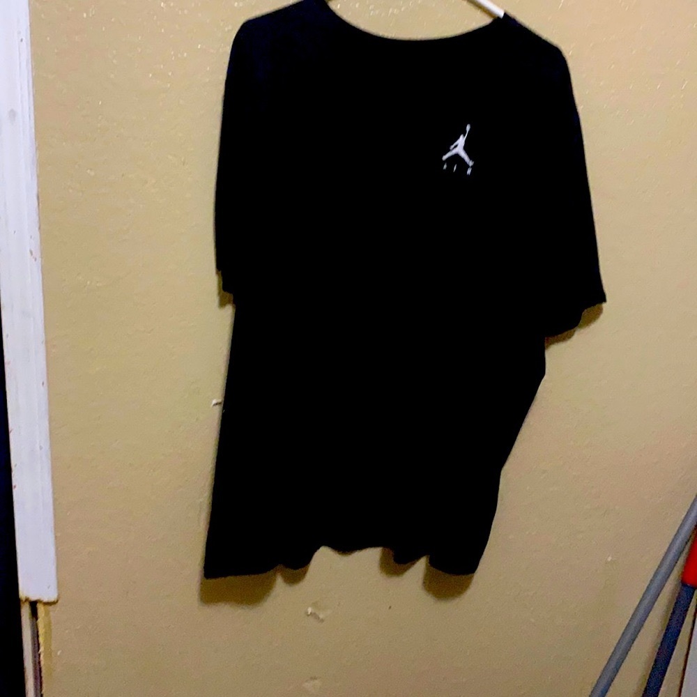 New Black and white Jordan shirt Men’s 3xl